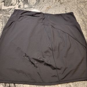 Kuhl black skort size L